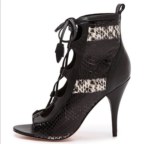 Isa Tapia lace up snake print heels booties - Picture 3 of 7